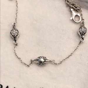 Love pod bracelet...silver size 6.3